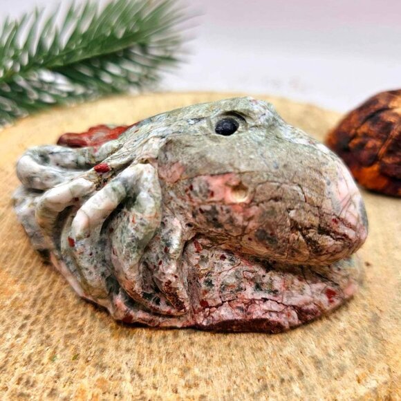 Nature Blood Stone Hand Carved 3.5" Big Octopus Figure - Picture 3 of 10